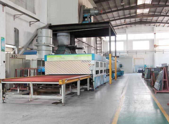 Tempered Glass Production Line Flat Tempering Machine Behind